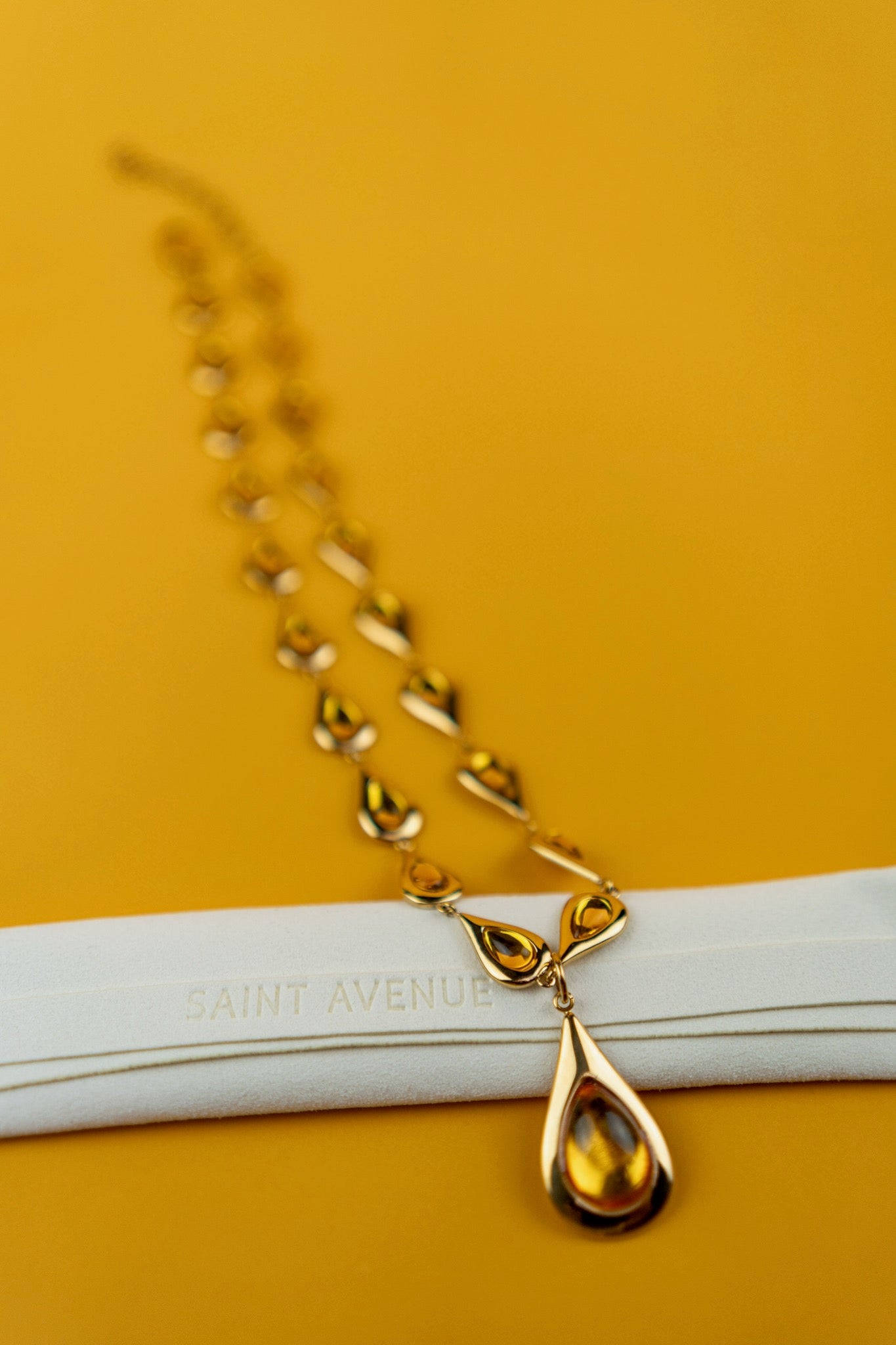 Gold Teardrops Necklace