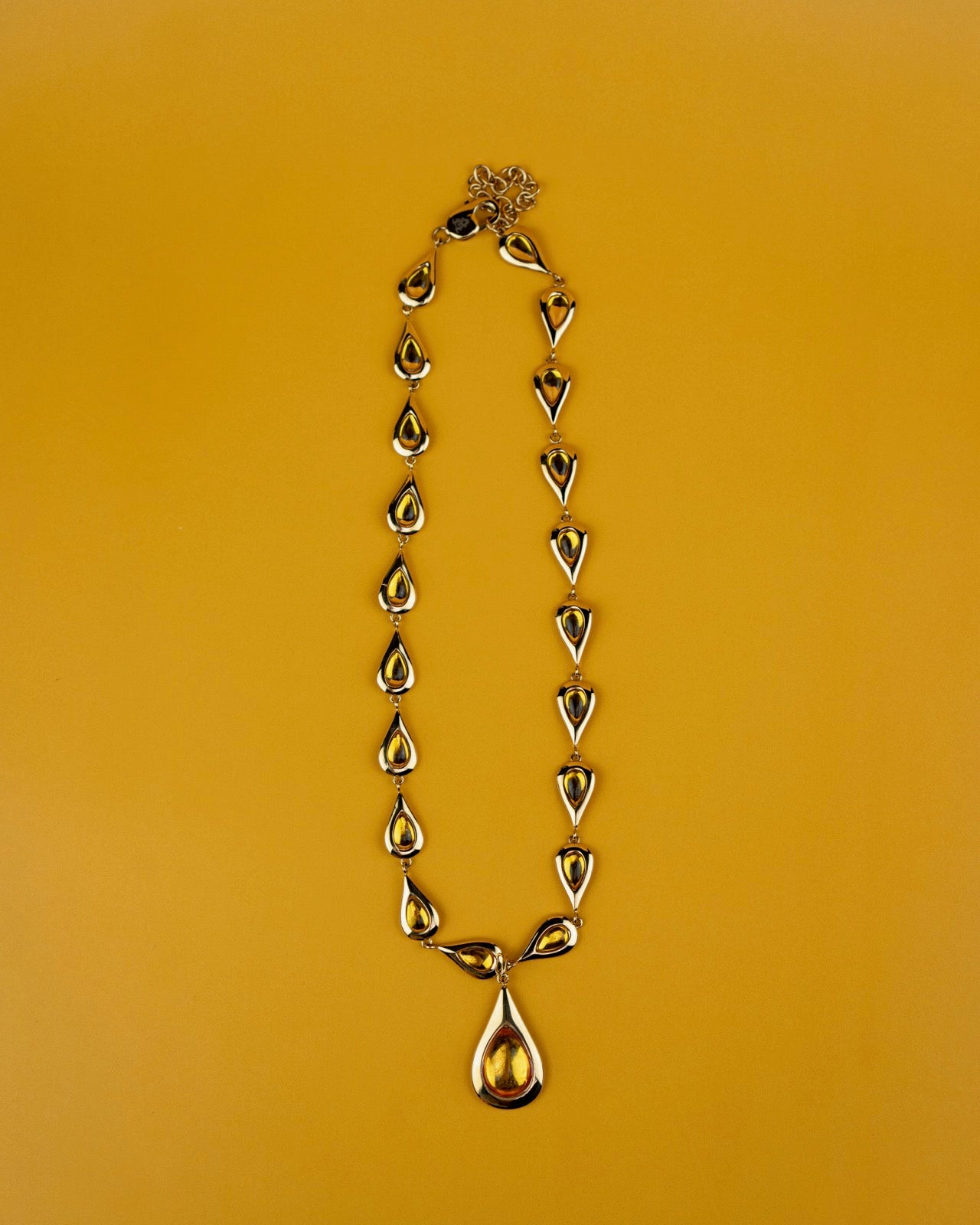 Gold Teardrops Necklace