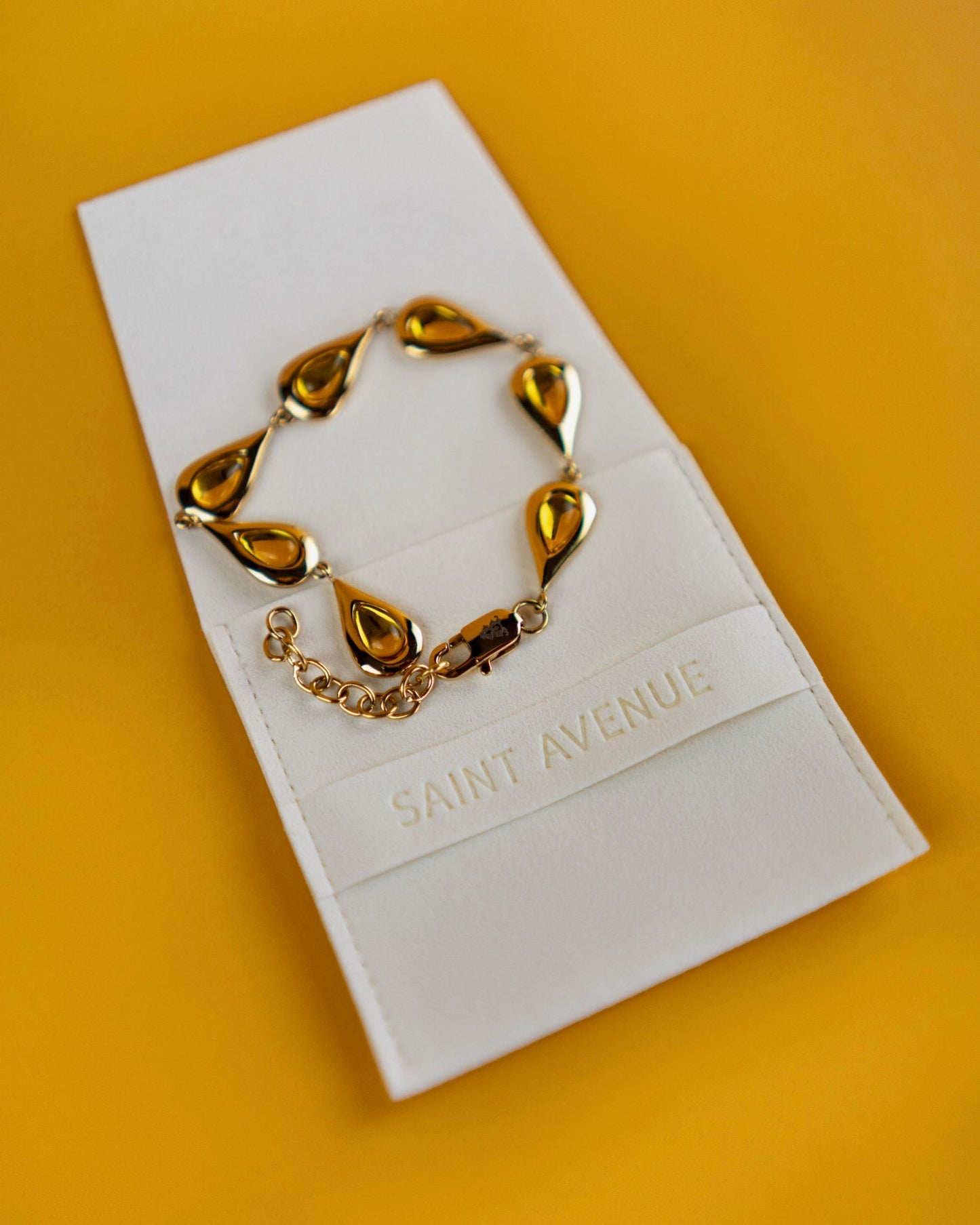 Gold Teardrops Bracelet