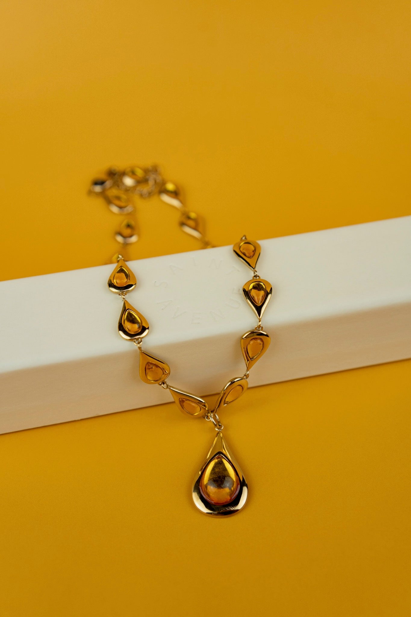 Gold Teardrops Necklace